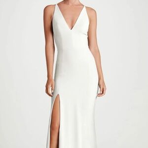 NWT Dress the Population Iris Slit Crepe Gown / Size S / Color Off - White